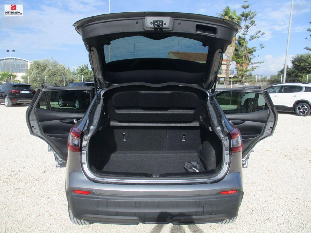 Nissan Qashqai 1.5 dCi 115 CV DCT Business (16)