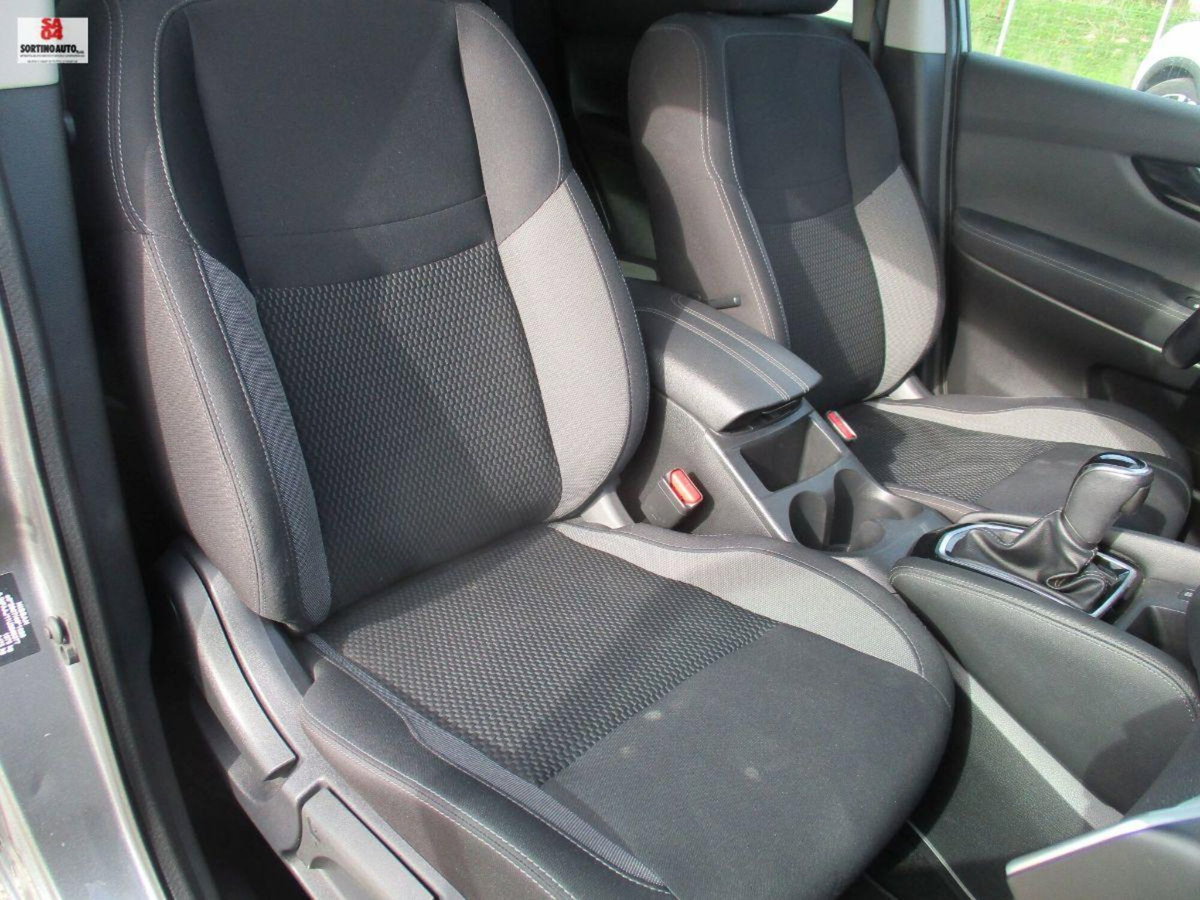 Nissan Qashqai 1.5 dCi 115 CV DCT Business (19)