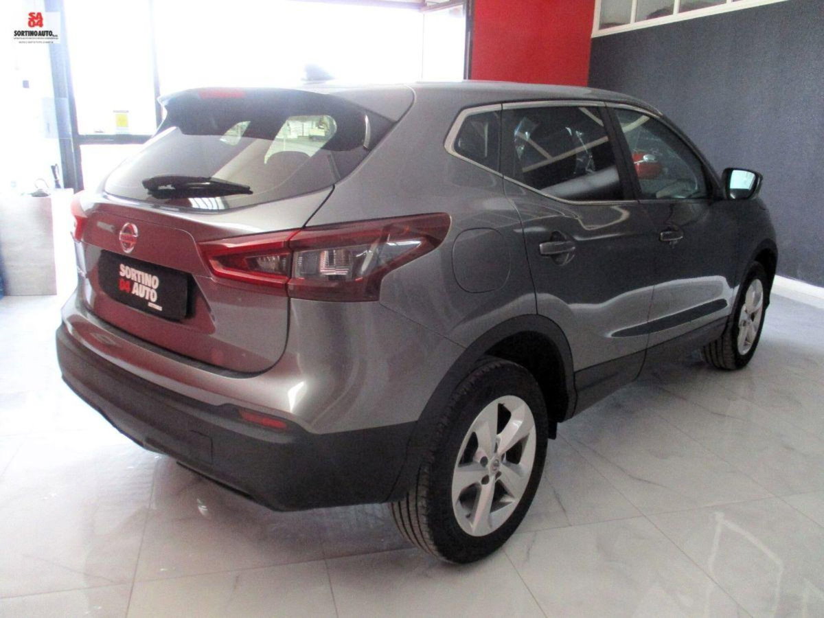 Nissan Qashqai 1.5 dCi 115 CV DCT Business (2)