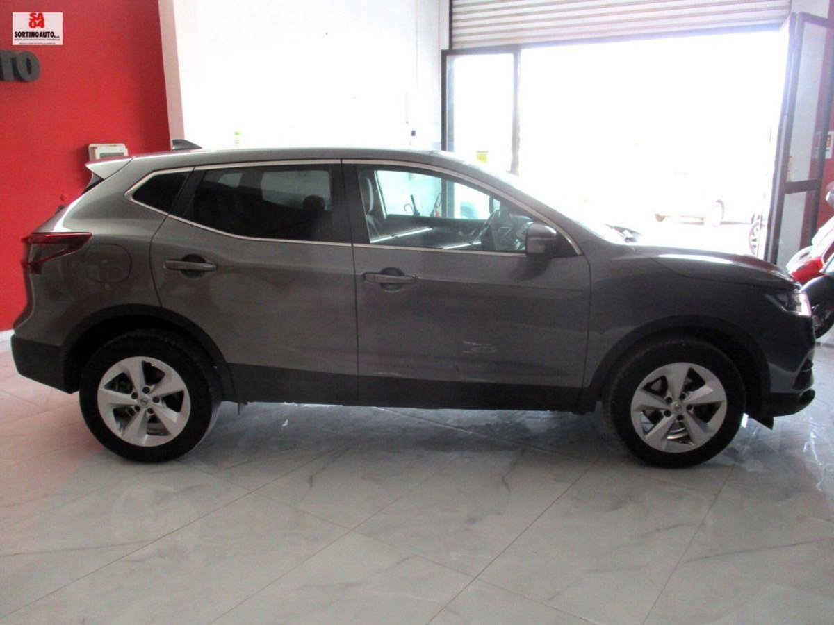 Nissan Qashqai 1.5 dCi 115 CV DCT Business (4)