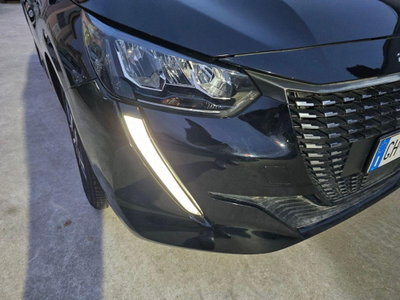 Peugeot 208 BlueHDi 100 Stop&Start 5 porte GT (3)