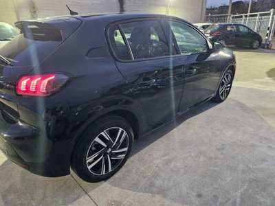 Peugeot 208 BlueHDi 100 Stop&Start 5 porte GT (8)