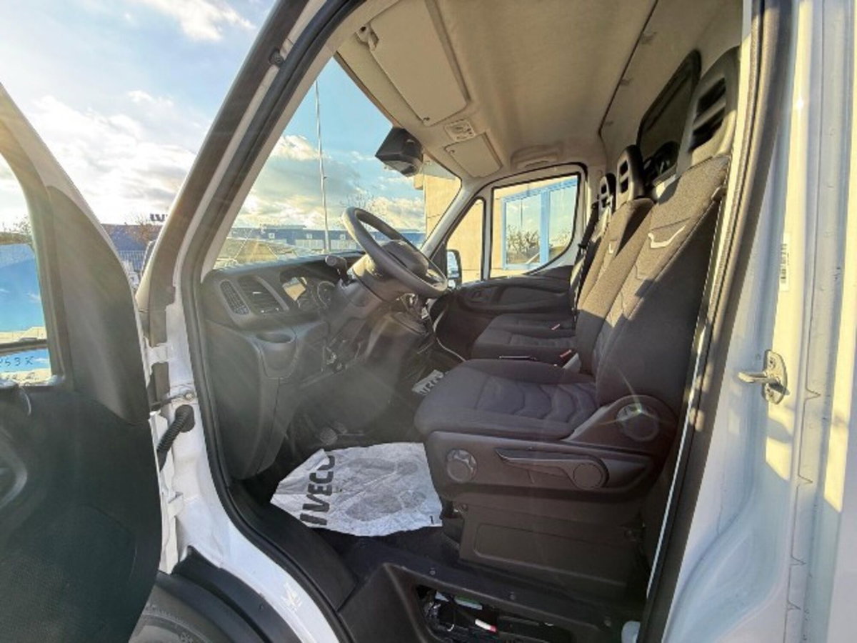 Iveco Daily Telaio 35C16A8 BTor 2.3 HPT PLM-RG Cabinato Hi-Matic (13)