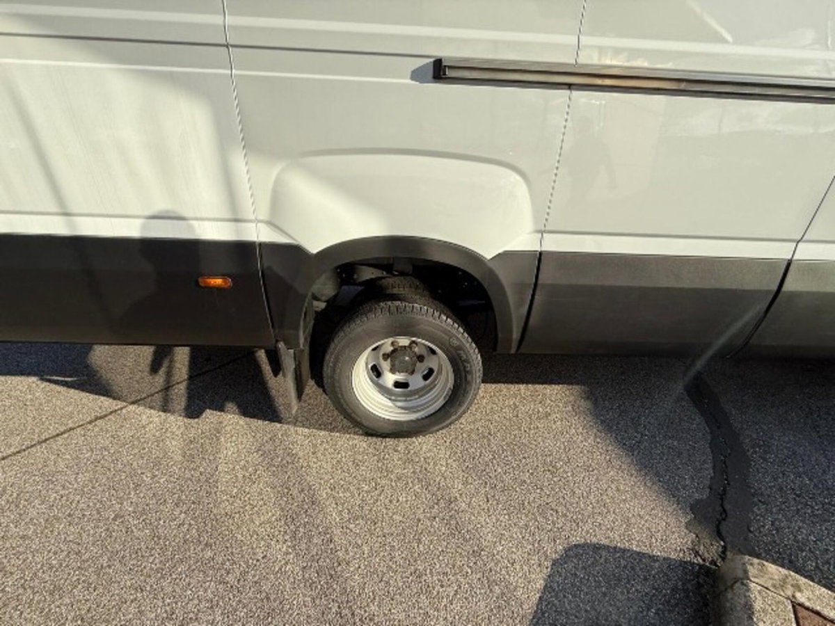 Iveco Daily Telaio 35C16A8 BTor 2.3 HPT PLM-RG Cabinato Hi-Matic (7)