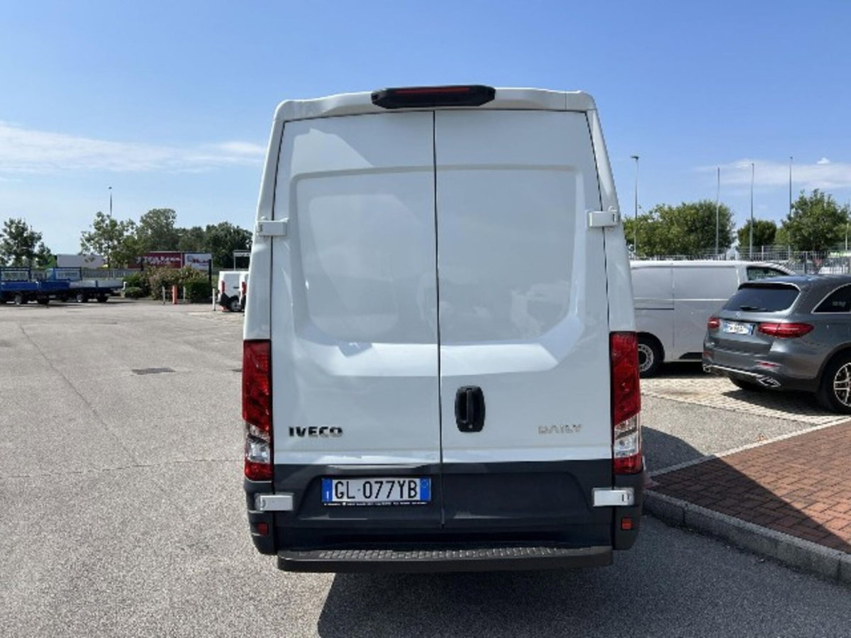 Iveco Daily Telaio 35S14 2.3 HPT PLM Cabinato (7)