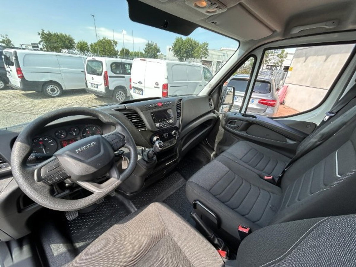 Iveco Daily Telaio 35S14 2.3 HPT PLM Cabinato (9)