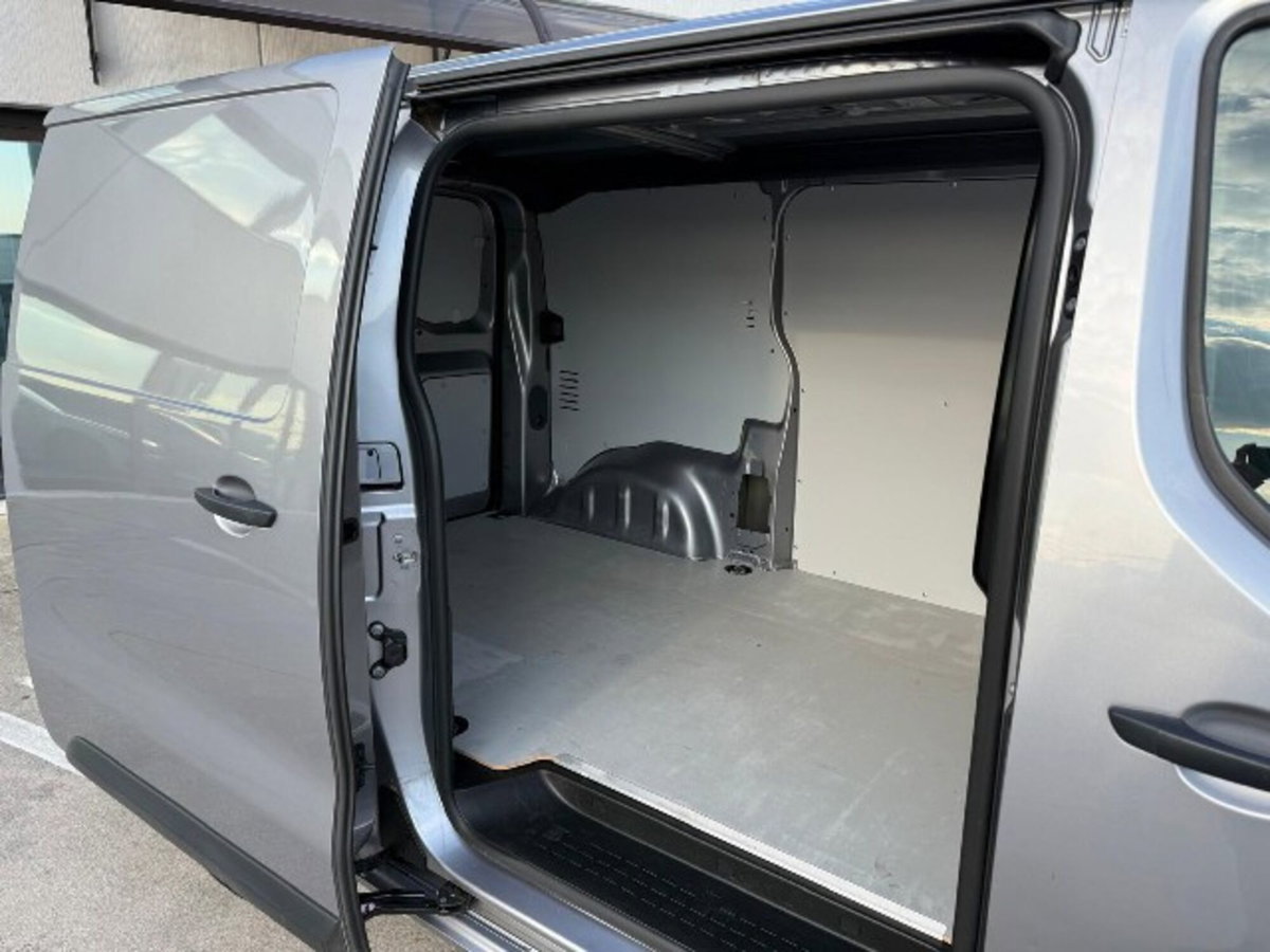 Opel Vivaro Furgone 2.0 Diesel 145CV S&S PL-TN-DC M Furgone Enjoy (13)