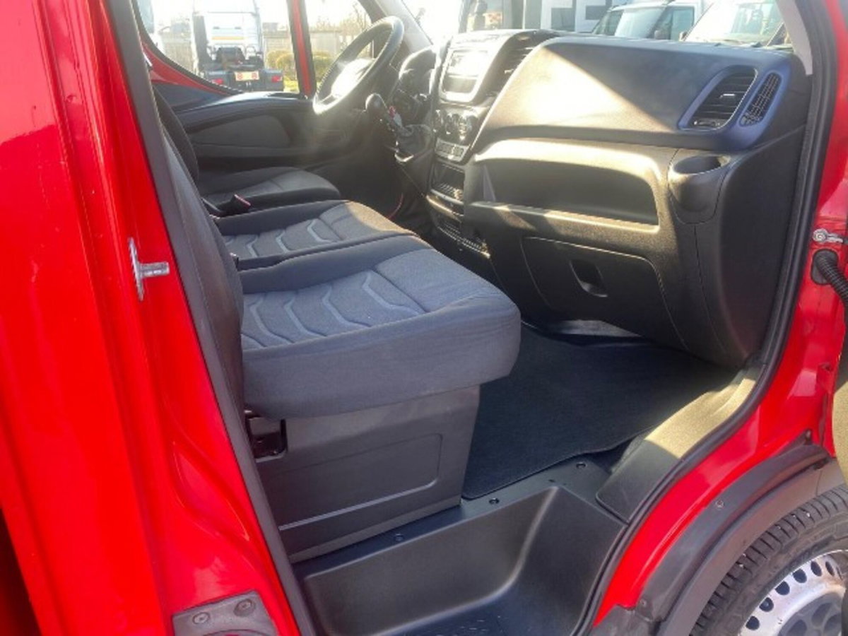 Iveco Daily Telaio 35S14 2.3 HPT PLM Cabinato (9)