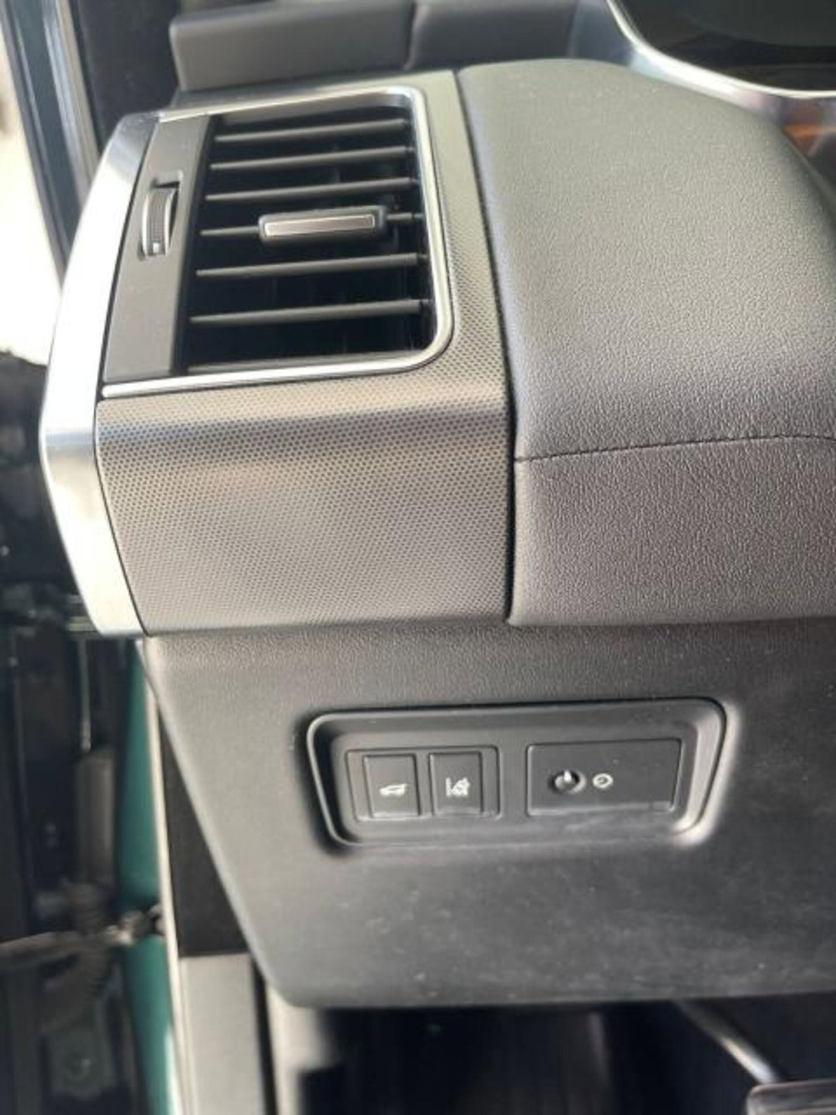 Land Rover Range Rover Sport 3.0 TDV6 SE (16)