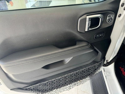Jeep Wrangler Unlimited 2.2 Mjt II Rubicon (9)