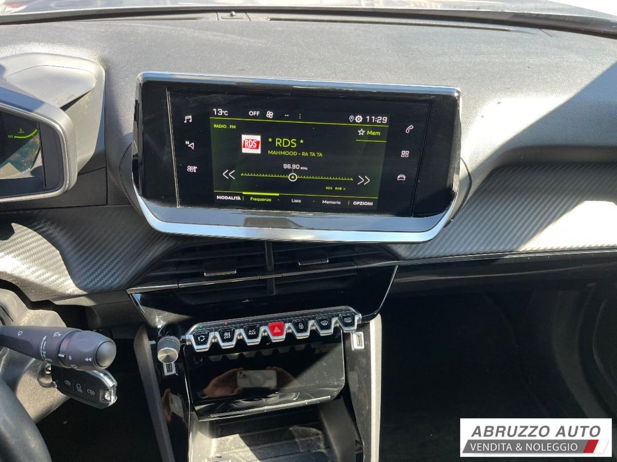Peugeot 2008 PureTech 100 S&S Allure (10)