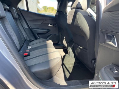 Peugeot 2008 PureTech 100 S&S Allure (13)