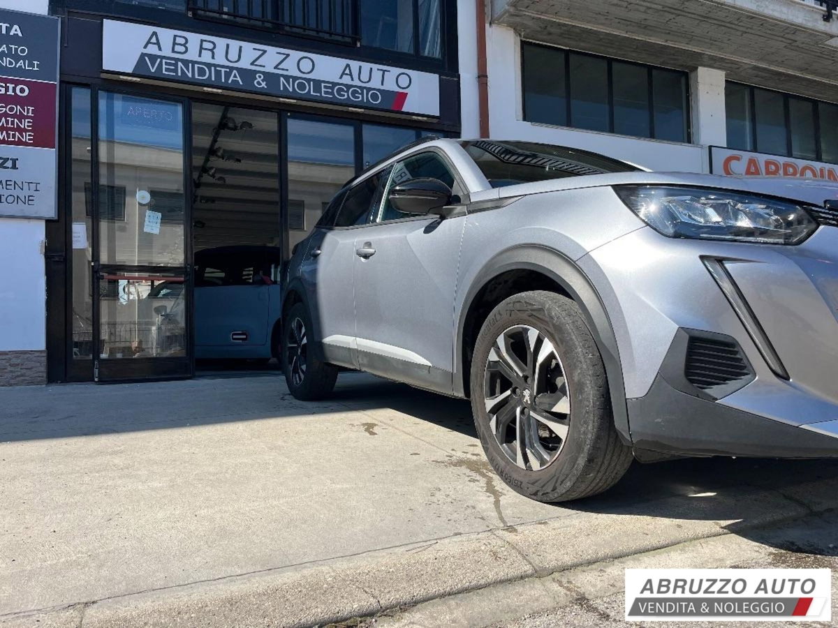 Peugeot 2008 PureTech 100 S&S Allure (3)