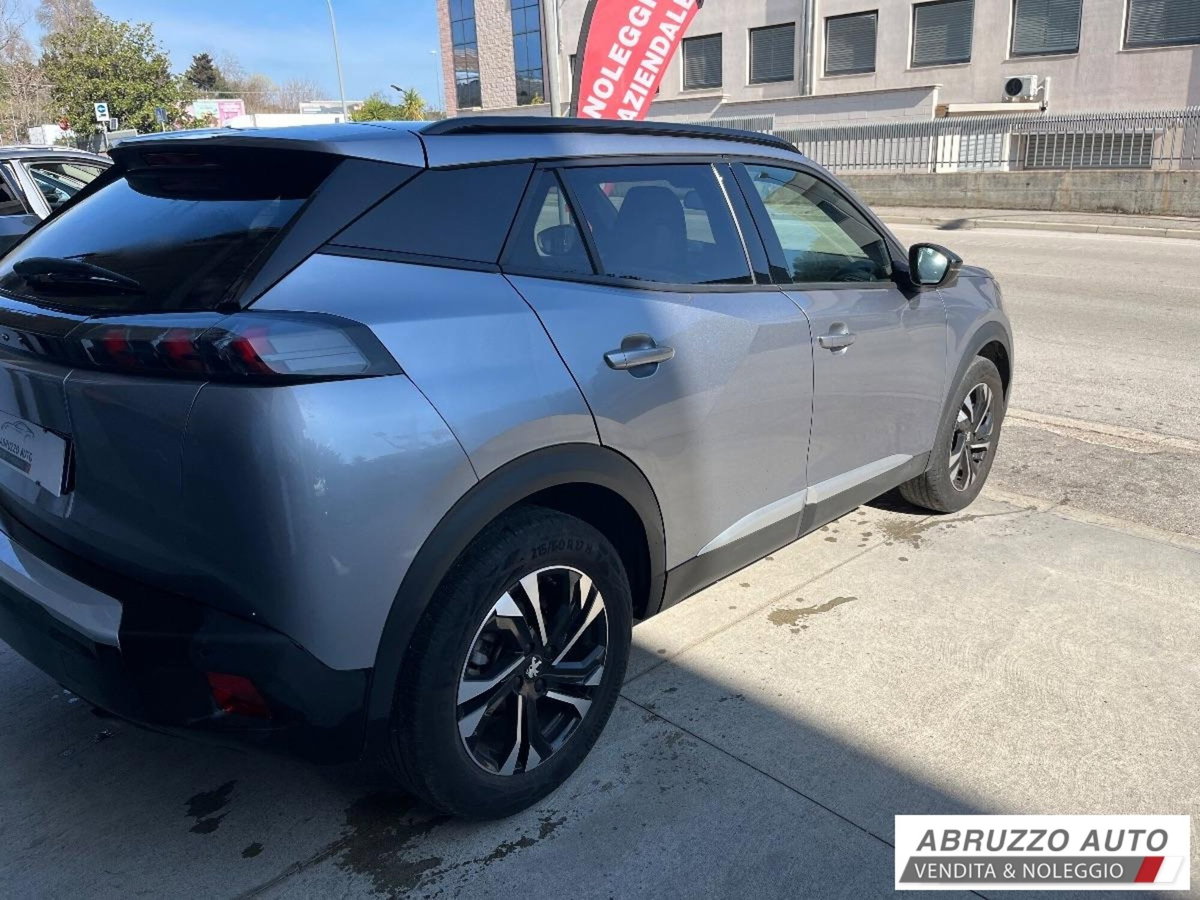Peugeot 2008 PureTech 100 S&S Allure (5)