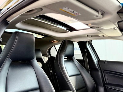 Mercedes-Benz GLA SUV 200 d Automatic Premium (13)