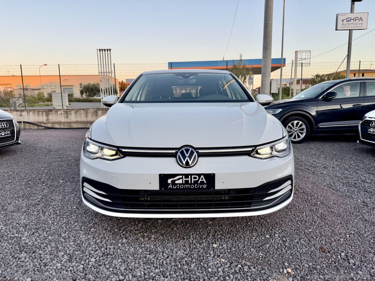 Volkswagen Golf 1.5 tsi Style 150cv (2)