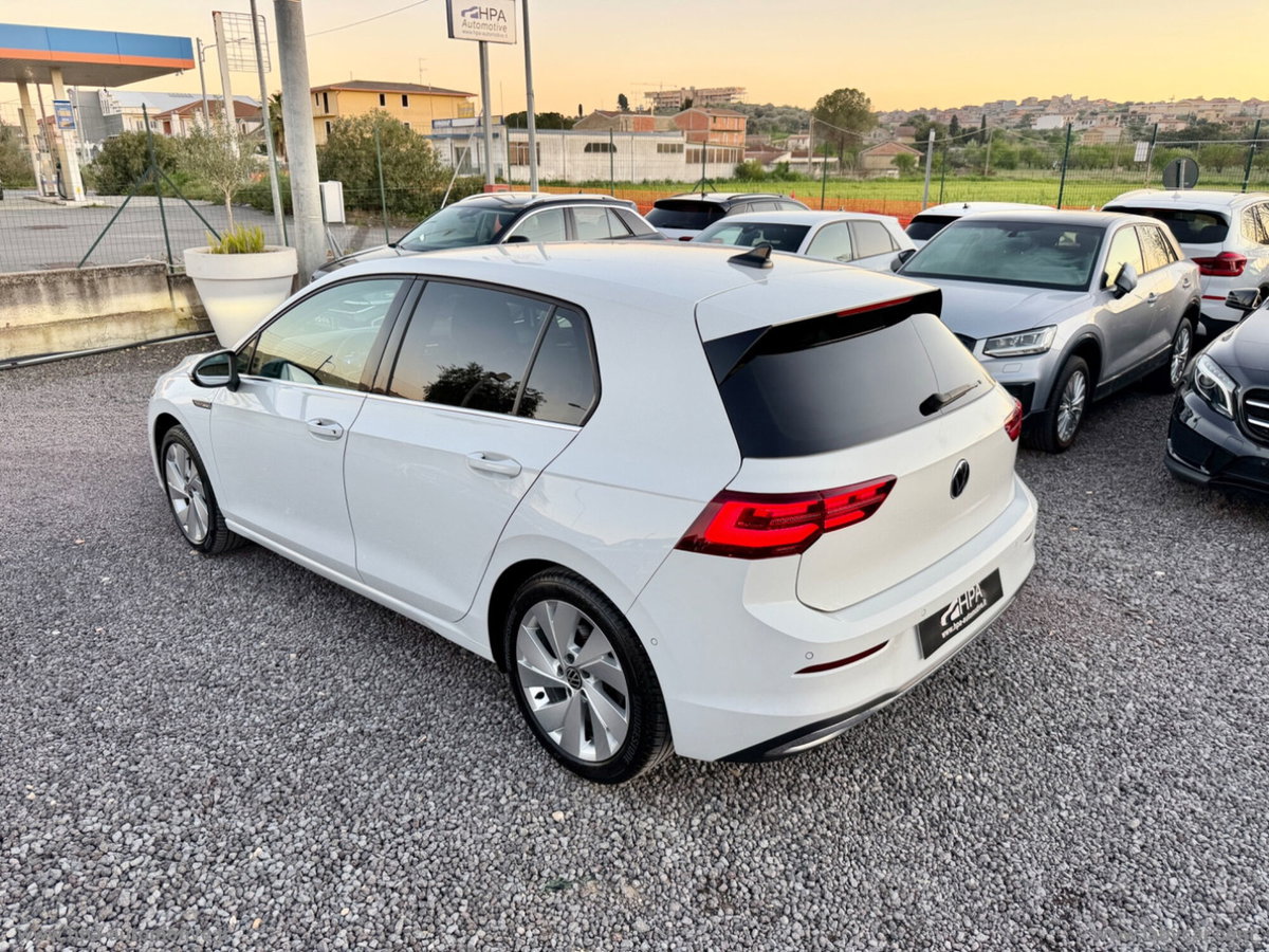 Volkswagen Golf 1.5 tsi Style 150cv (4)