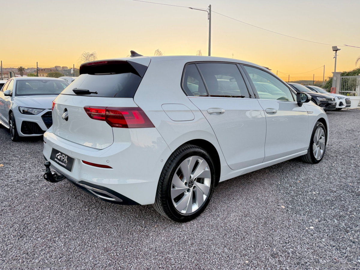 Volkswagen Golf 1.5 tsi Style 150cv (6)