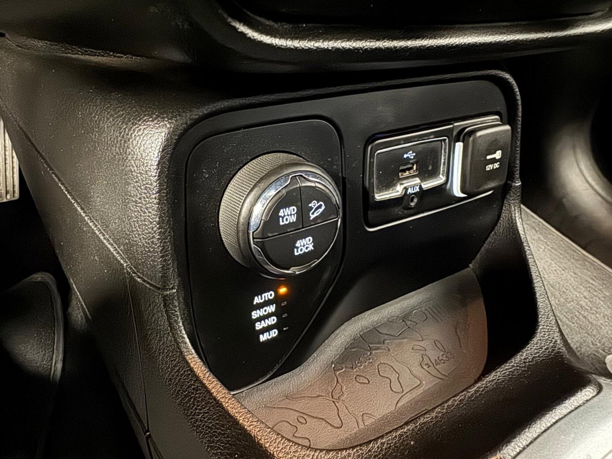 Jeep Renegade 2.0 Mjt 140CV 4WD Active Drive Limited (12)