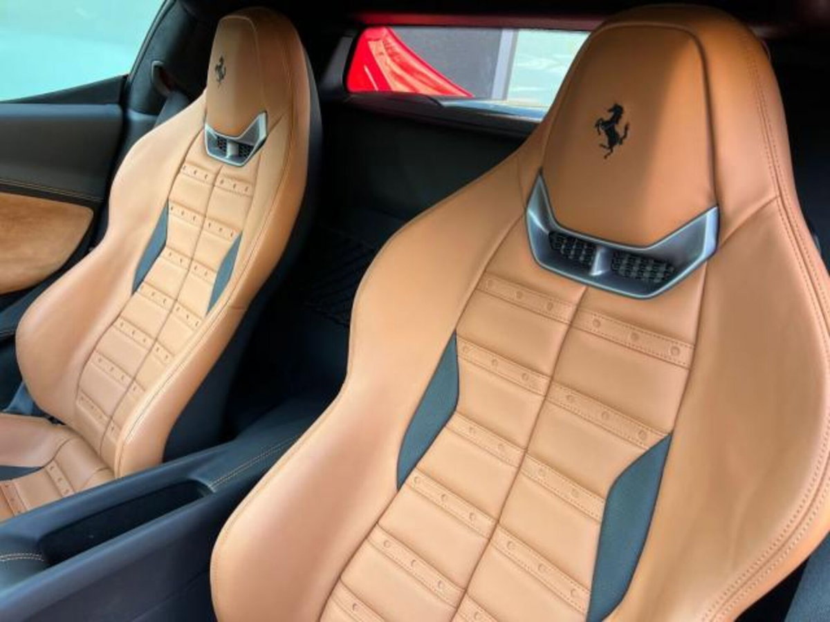Ferrari 208 208 GTB (13)
