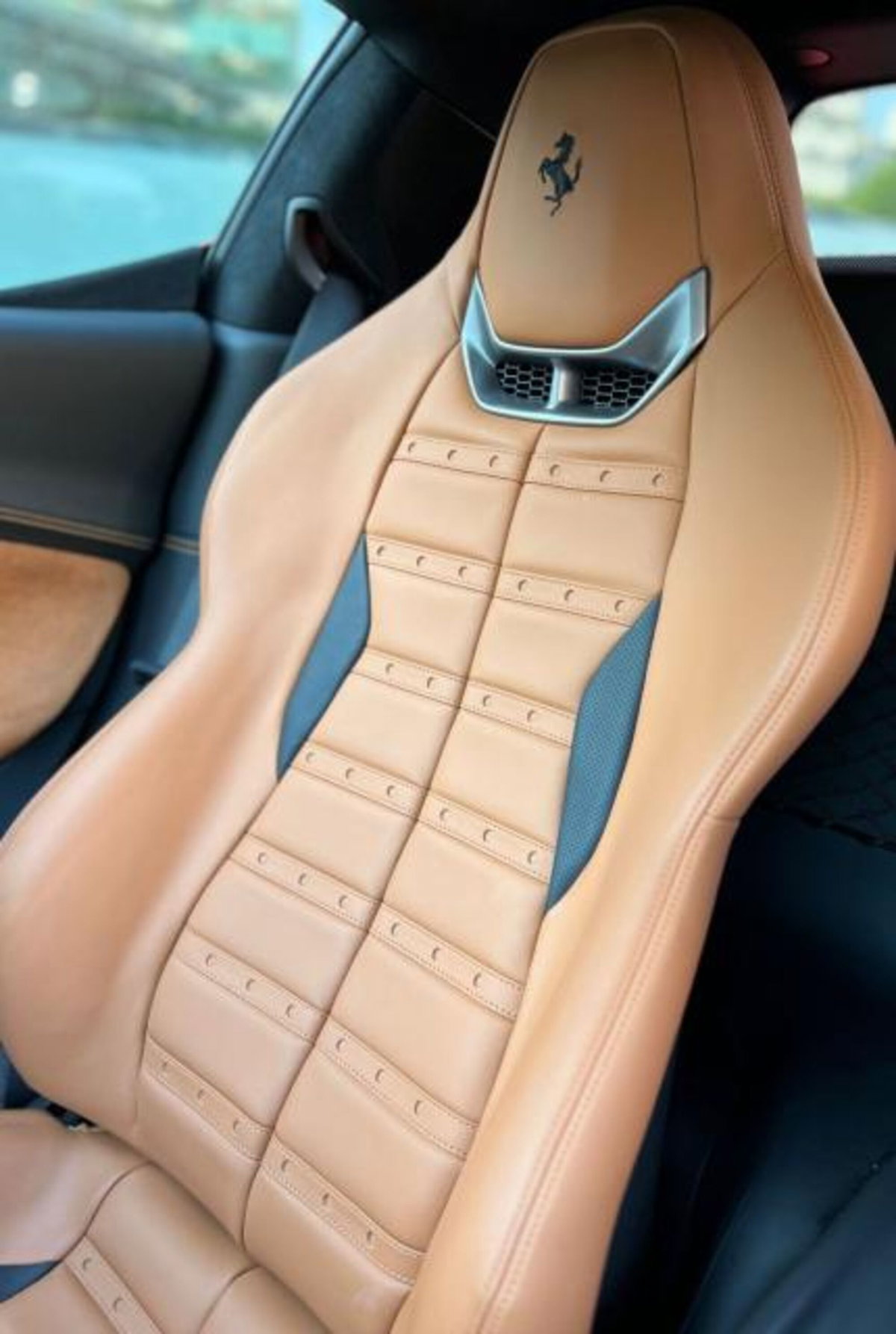 Ferrari 208 208 GTB (14)