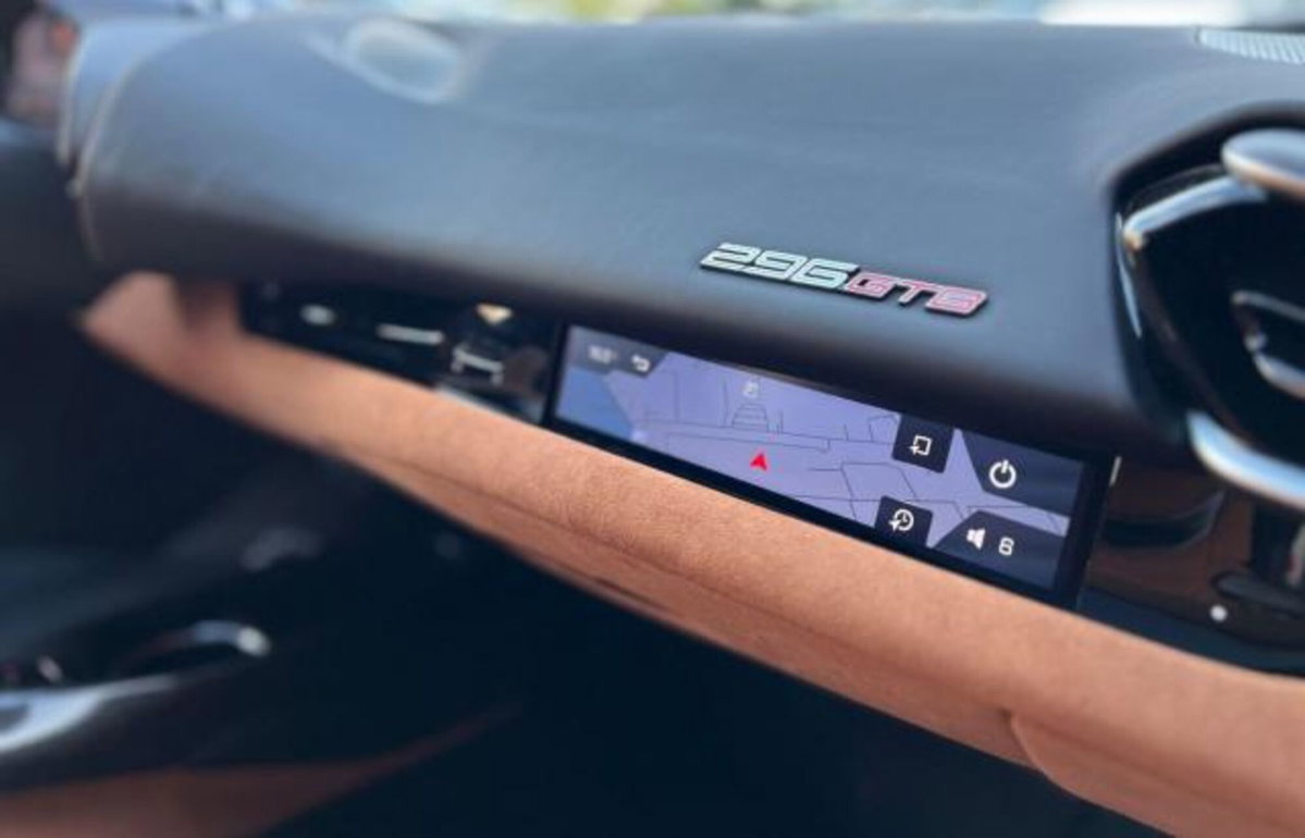 Ferrari 208 208 GTB (15)