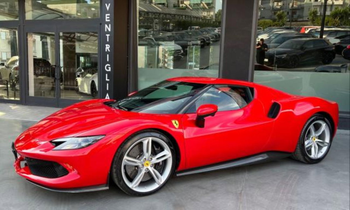Ferrari 208 208 GTB (4)