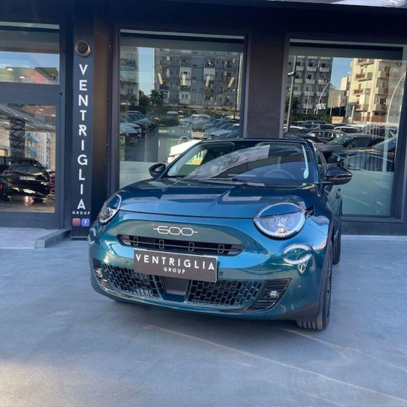 Fiat 600 1.2 hybrid 145cv auto