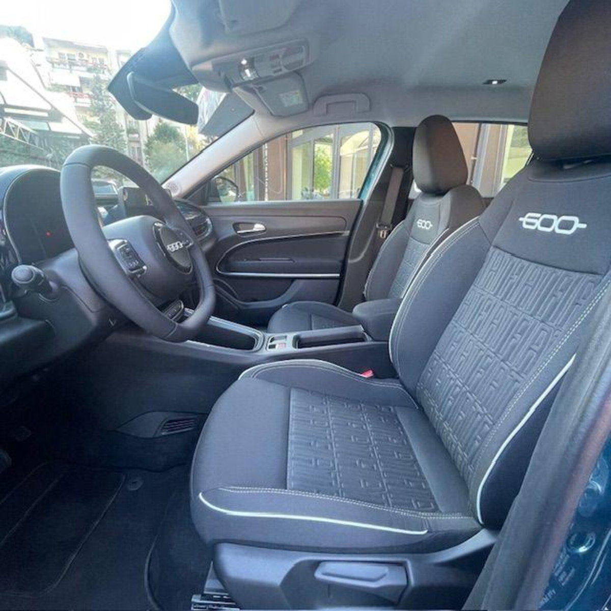 Fiat 600 1.2 hybrid 145cv auto (7)