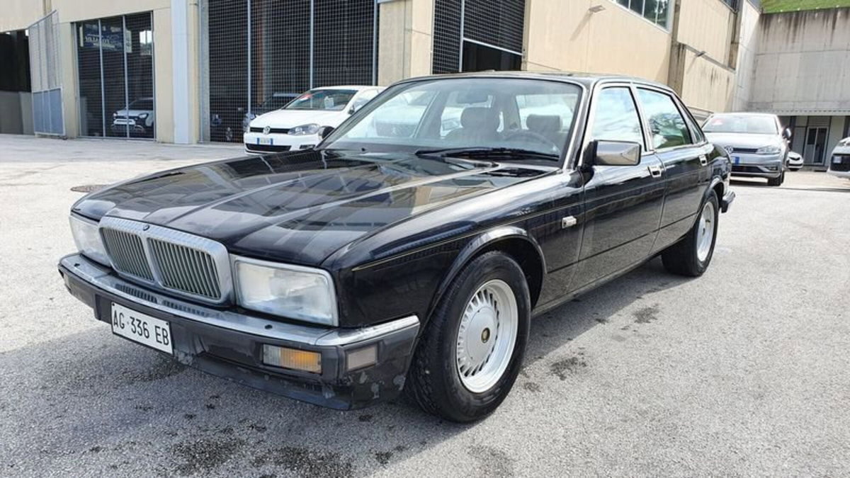 Jaguar XJ 3.5 V8 cat Sovereign (2)