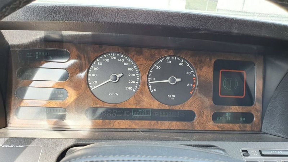 Jaguar XJ 3.5 V8 cat Sovereign (9)