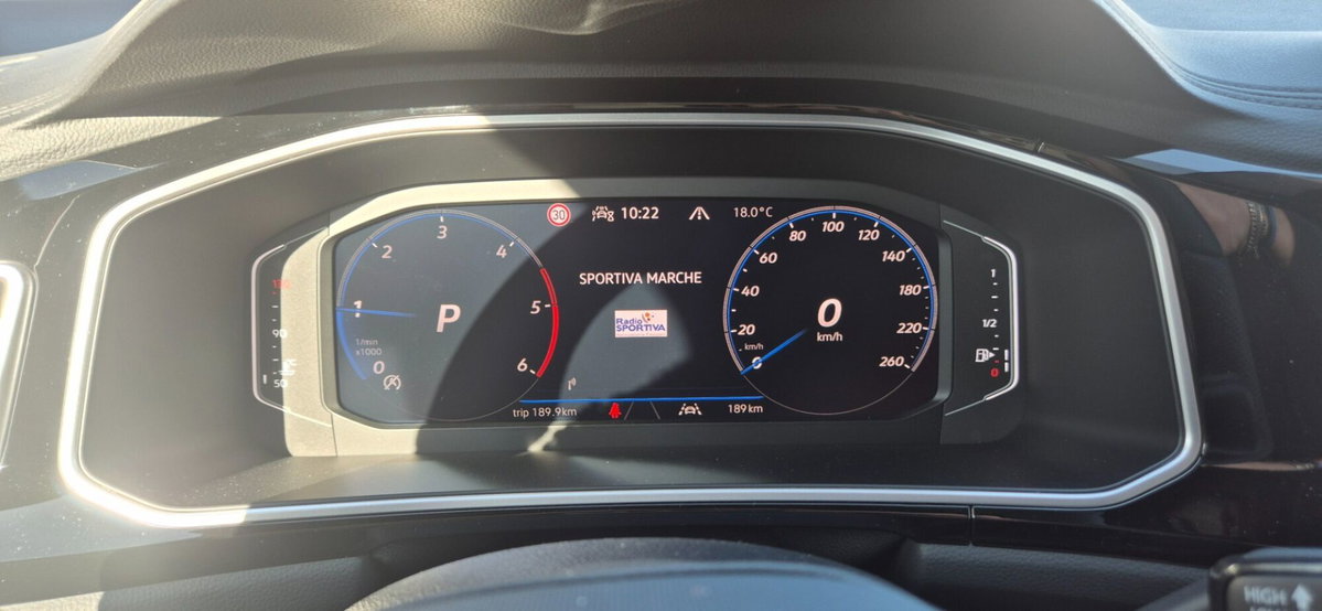 Volkswagen T-Roc 2.0 tdi R-Line 4motion 150cv dsg (10)