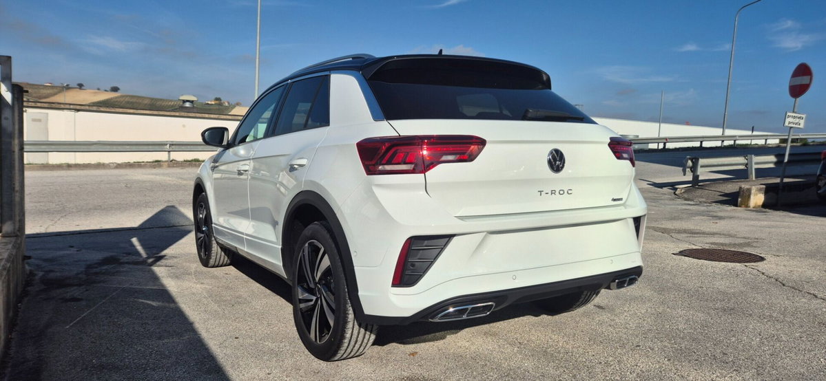 Volkswagen T-Roc 2.0 tdi R-Line 4motion 150cv dsg (3)