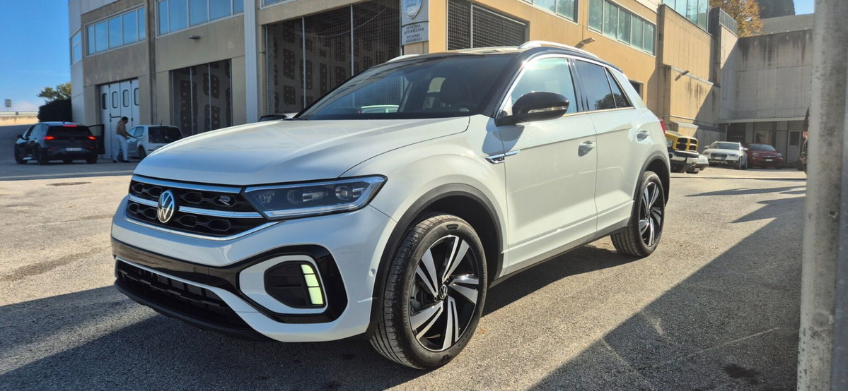 Volkswagen T-Roc 2.0 tdi R-Line 4motion 150cv dsg (4)
