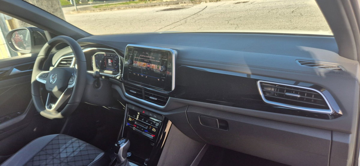 Volkswagen T-Roc 2.0 tdi R-Line 4motion 150cv dsg (7)