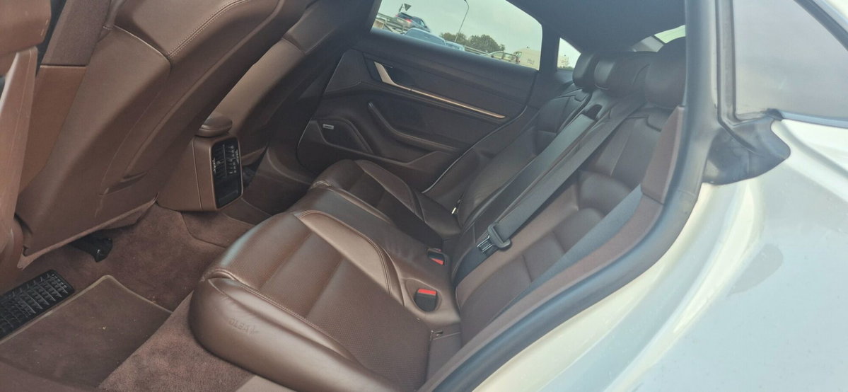 Porsche Taycan Taycan (11)