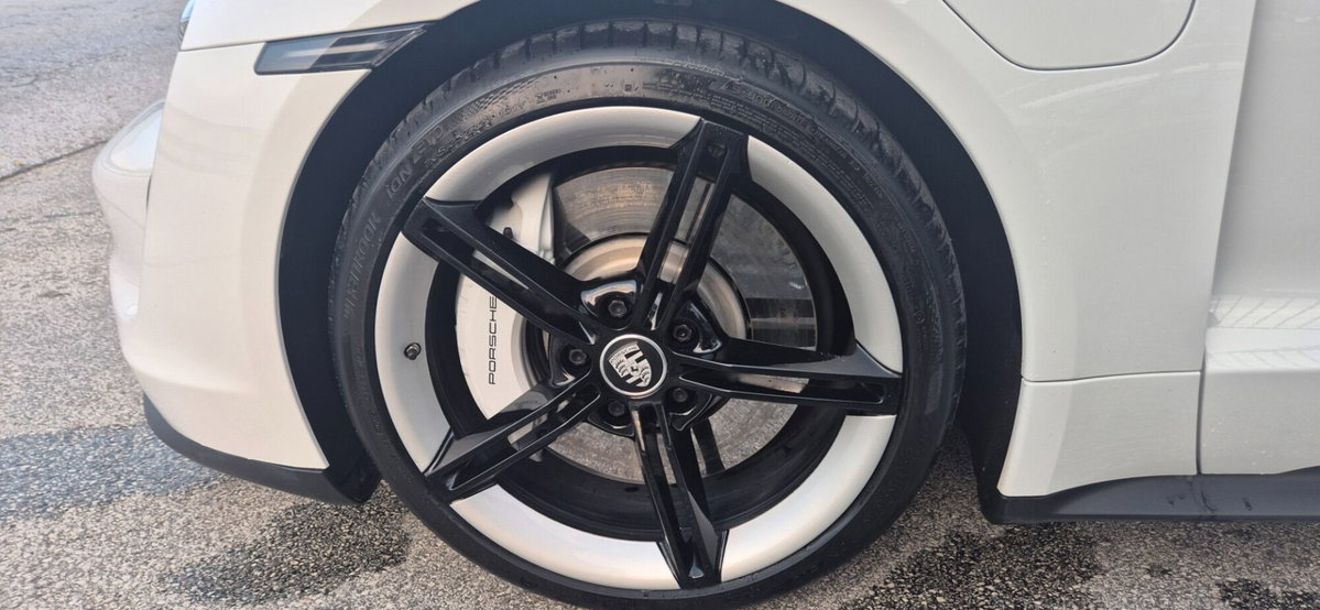 Porsche Taycan Taycan (12)