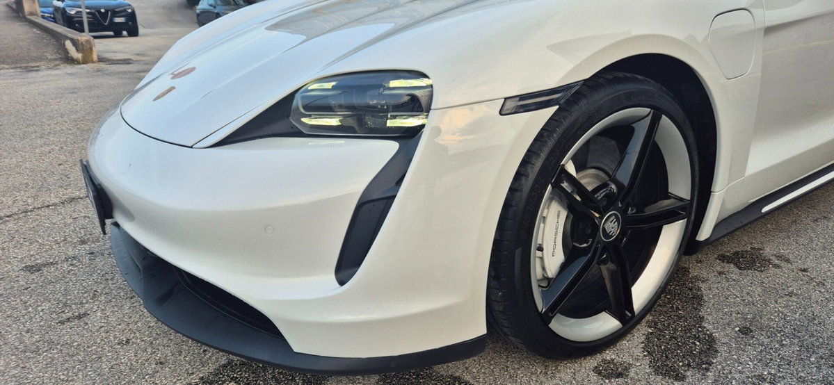 Porsche Taycan Taycan (13)