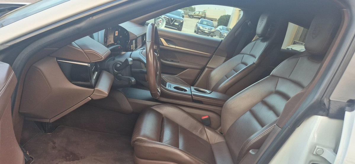 Porsche Taycan Taycan (8)