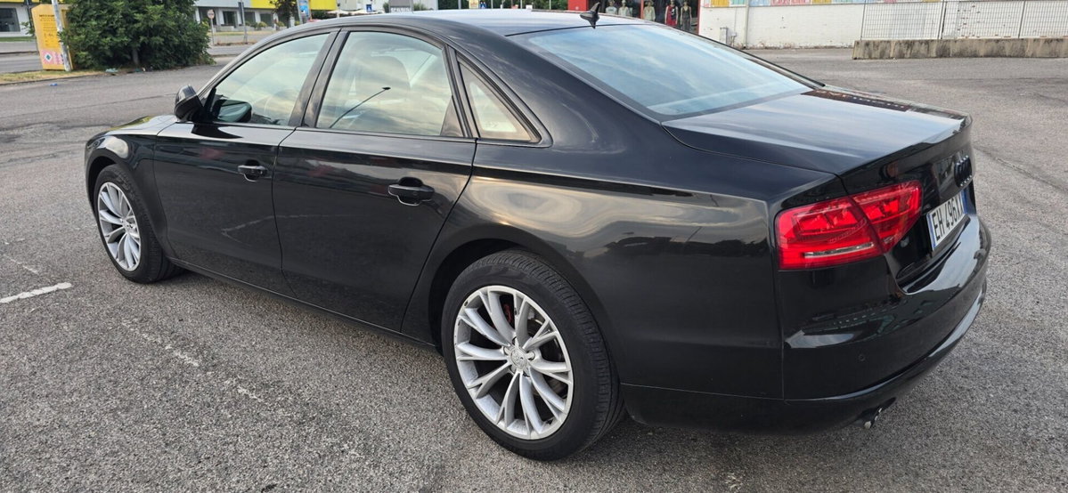 Audi A8 3.0 TDI 250 CV quattro tiptronic (10)