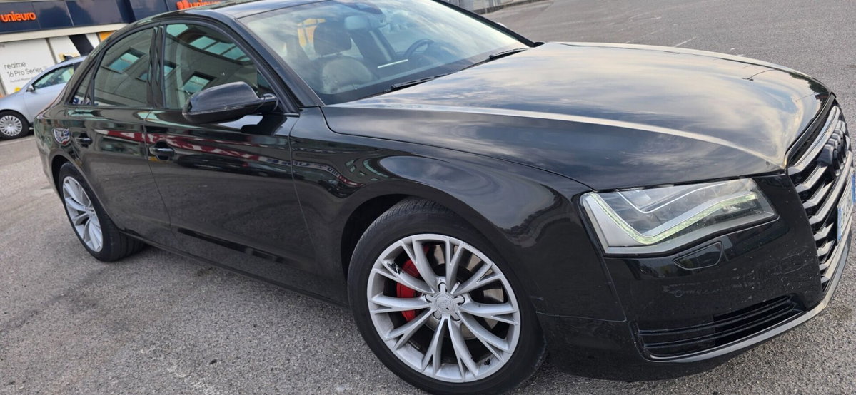 Audi A8 3.0 TDI 250 CV quattro tiptronic (2)