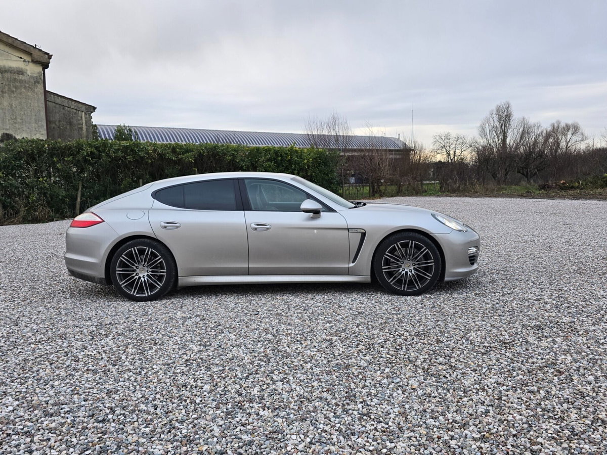 Porsche Panamera 3.0 Diesel Platinum Edition (4)