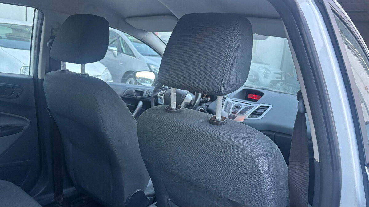 Ford Fiesta 1.4 96CV aut. 5 porte Titanium (10)