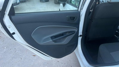 Ford Fiesta 1.4 96CV aut. 5 porte Titanium (12)