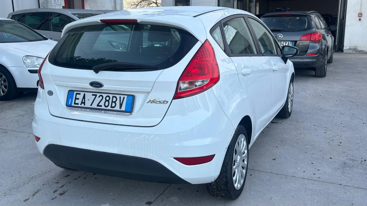 Ford Fiesta 1.4 96CV aut. 5 porte Titanium (4)