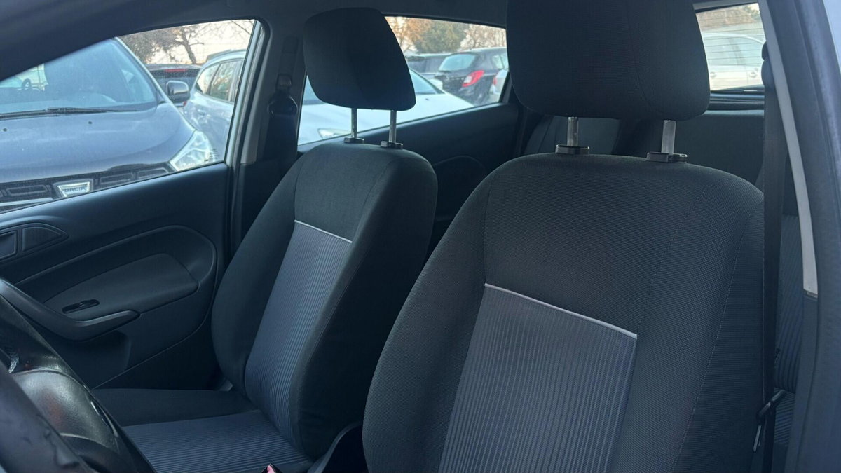Ford Fiesta 1.4 96CV aut. 5 porte Titanium (8)