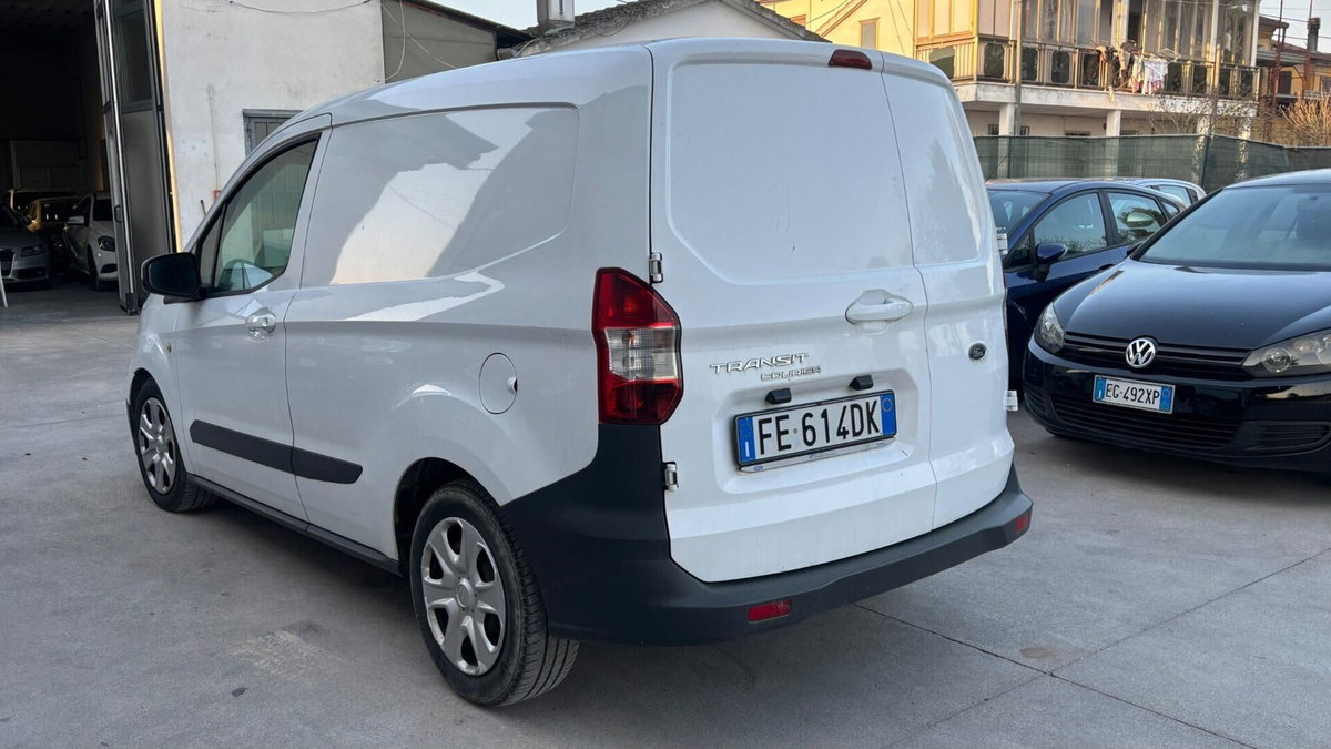Ford Tourneo Courier 1.6 TDCI 95 CV Titanium (4)