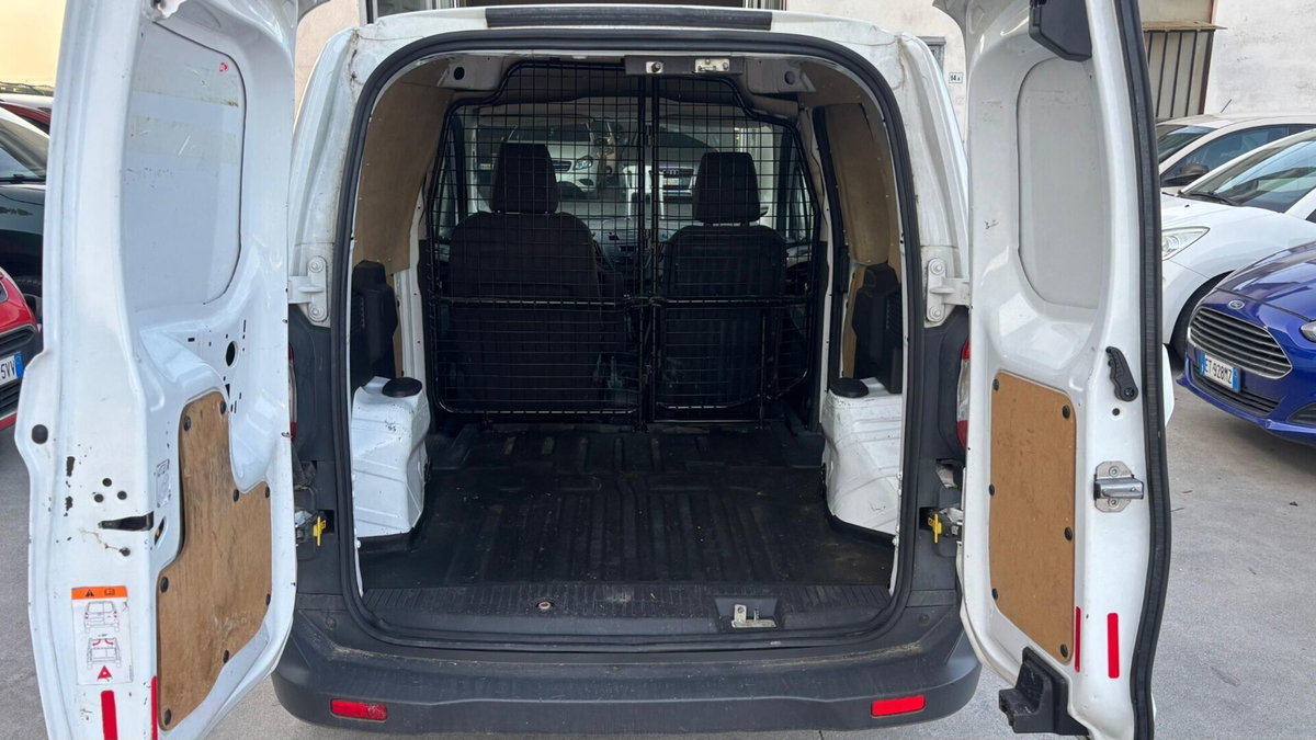 Ford Tourneo Courier 1.6 TDCI 95 CV Titanium (5)