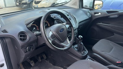 Ford Tourneo Courier 1.6 TDCI 95 CV Titanium (9)