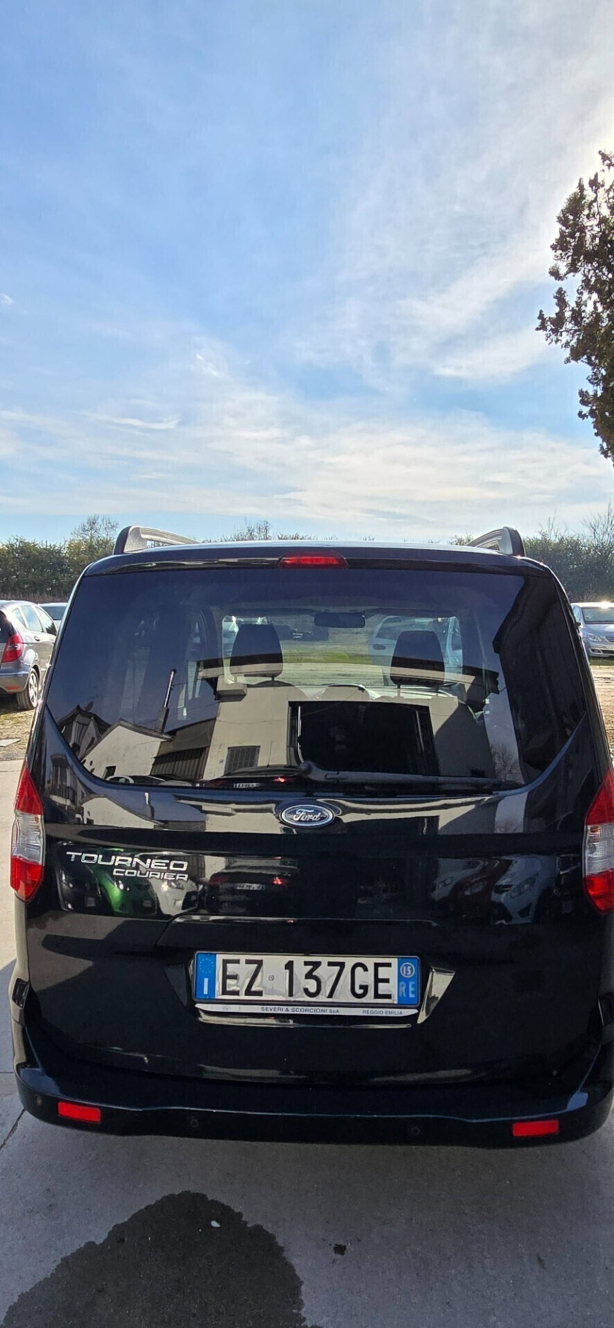 Ford Tourneo Courier 1.6 TDCI 95 CV Titanium (4)